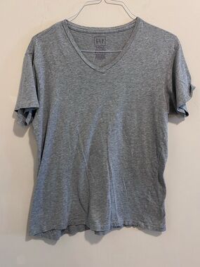 GAP‎ Men's V-Neck Short Sleeve Tee — Heather Gray